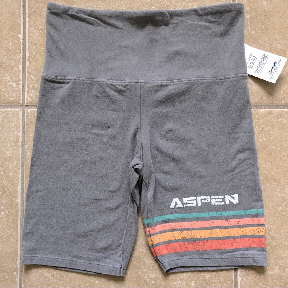 Messy Bun Just Chillin - Aspen Shorts